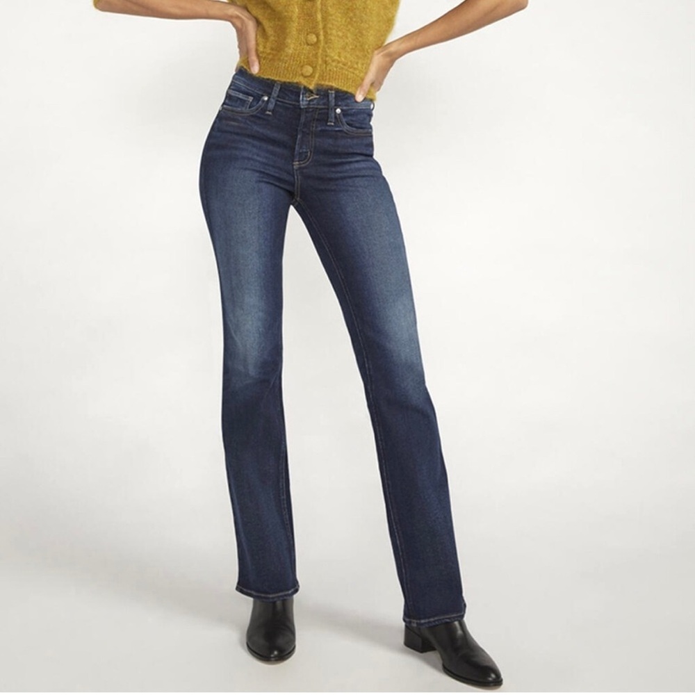 Silver Infinite Fit High Rise‎ Bootcut Jeans Medium 33L